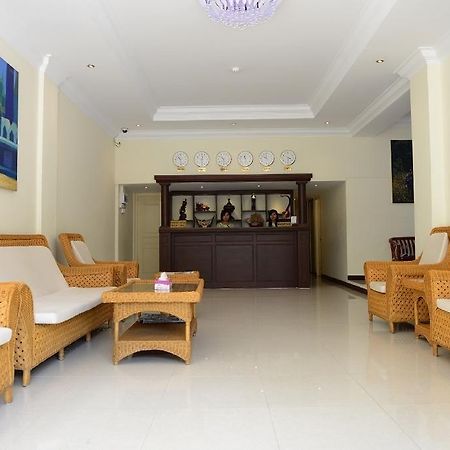 New Yangon Hotel Buitenkant foto