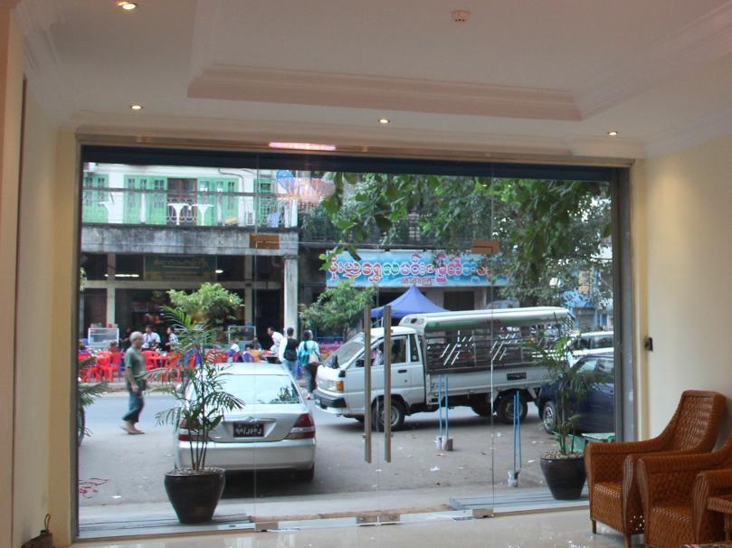 New Yangon Hotel Buitenkant foto